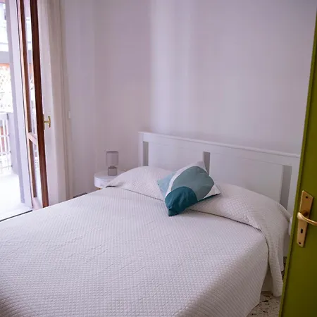 Green Rooms Guest house *