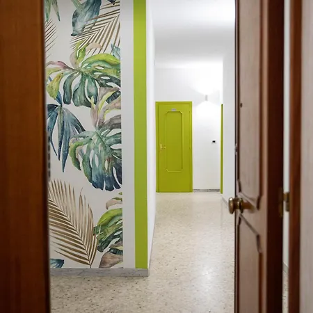Konukevi Green Rooms Bari